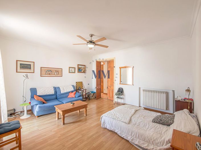 Image No.20-6 Bed Townhouse for sale