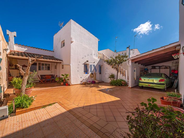 Image No.26-6 Bed Townhouse for sale