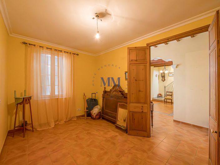 Image No.7-6 Bed Townhouse for sale