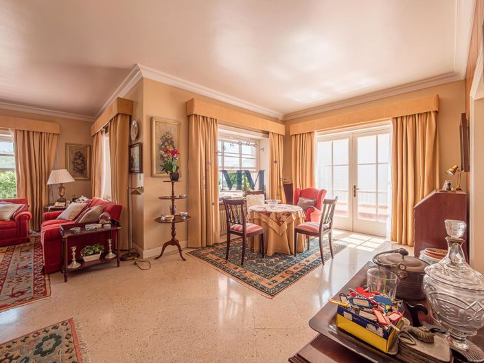 Image No.8-4 Bed House for sale