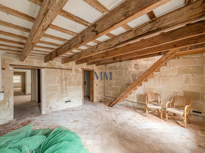 Image No.29-6 Bed Townhouse for sale