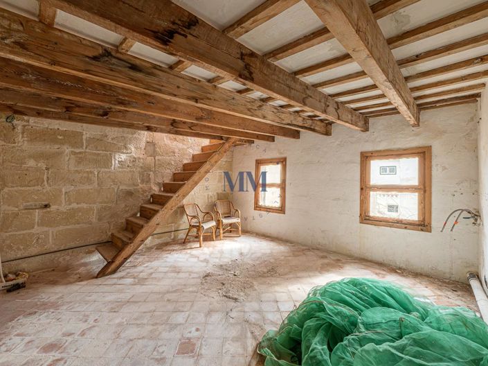 Image No.31-6 Bed Townhouse for sale