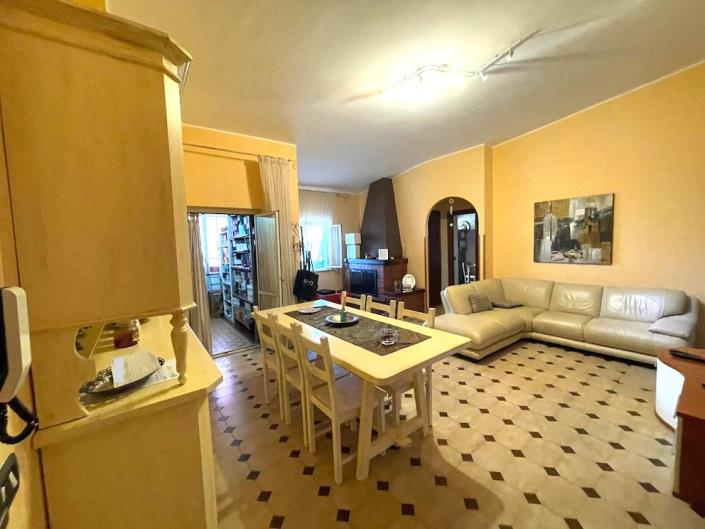 Image No.3-3 Bed Apartment for sale