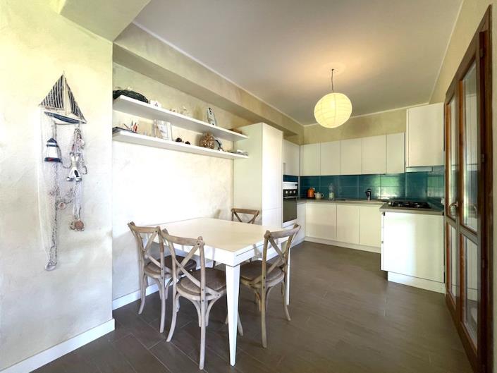 Image No.12-2 Bed Semi-Detached for sale