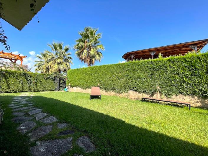 Image No.33-2 Bed Semi-Detached for sale