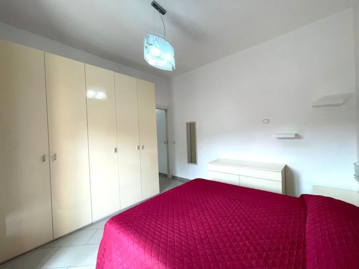 Image No.32-2 Bed Apartment for sale