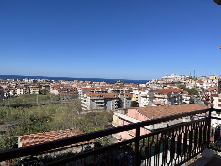 Image No.21-1 Bed Apartment for sale