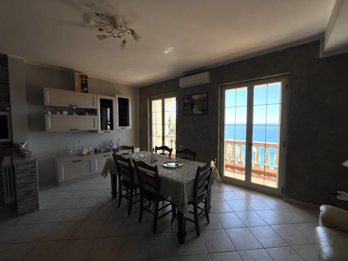 Image No.15-4 Bed Villa for sale