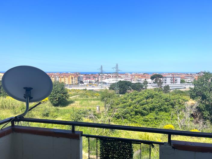 Image No.10-1 Bed Apartment for sale