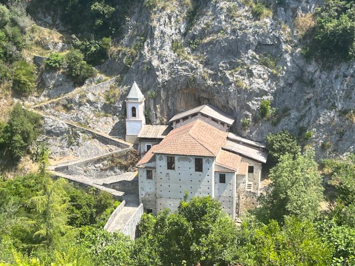 Image No.23-2 Bed Apartment for sale