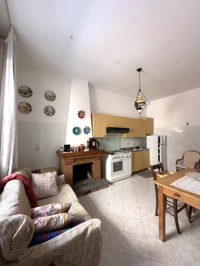 Image No.13-2 Bed House for sale