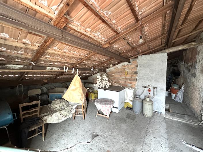 Image No.30-2 Bed House for sale