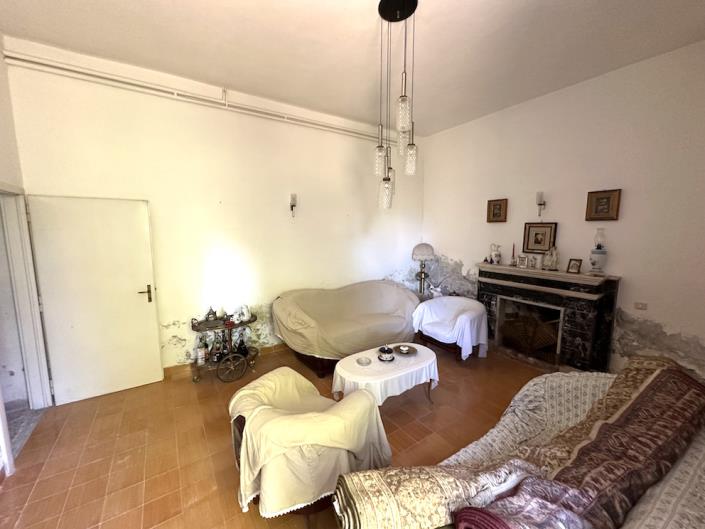 Image No.37-4 Bed Villa / Detached for sale