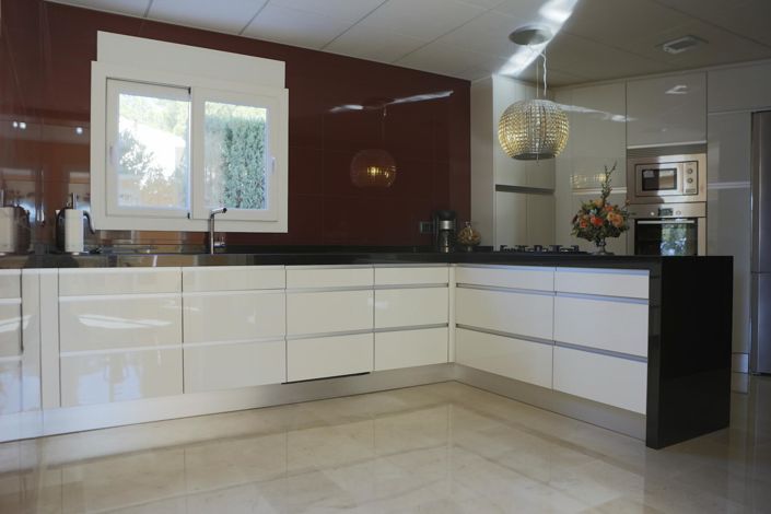 Image No.11-4 Bed Villa for sale