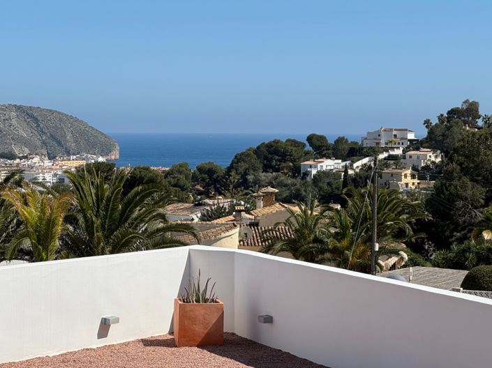 Image No.2-3 Bed Villa for sale