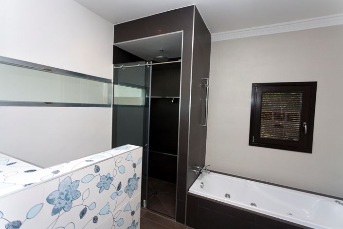 Image No.39-3 Bed Villa for sale