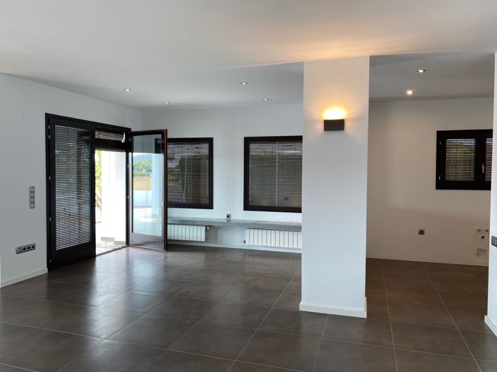 Image No.43-3 Bed Villa for sale