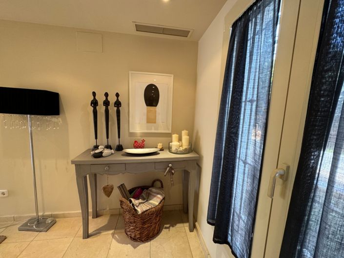 Image No.18-3 Bed Apartment for sale