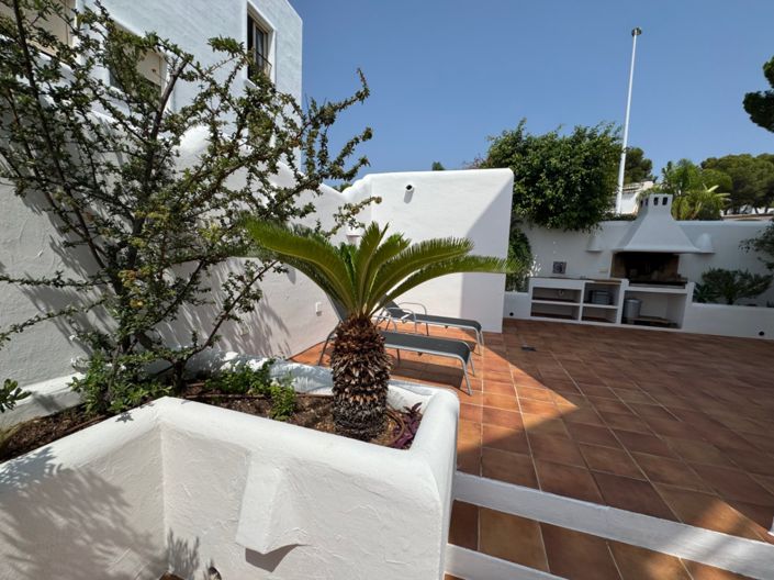 Image No.30-3 Bed Apartment for sale