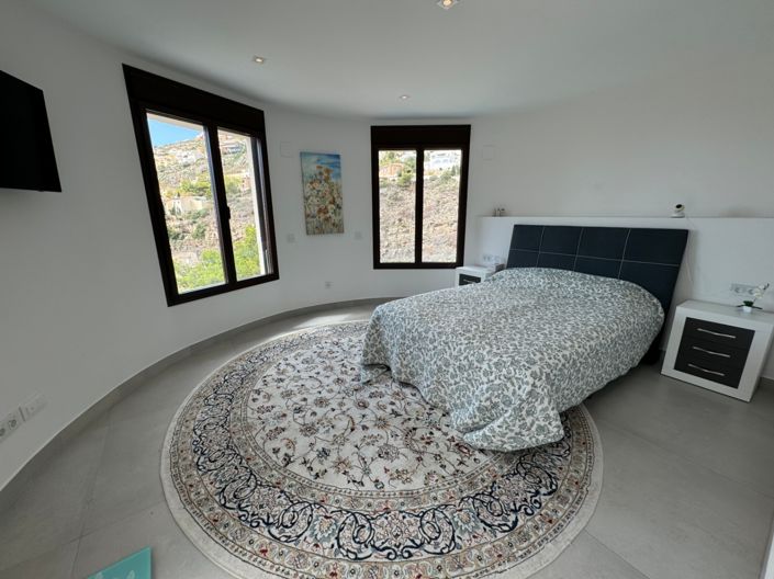 Image No.46-3 Bed Villa for sale