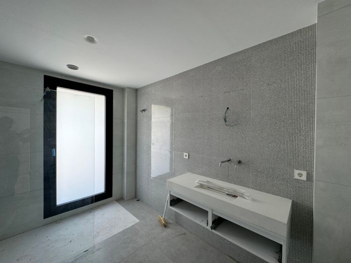 Image No.19-3 Bed Villa for sale