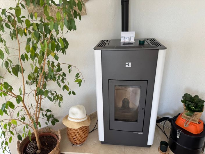 Image No.15-2 Bed Villa for sale