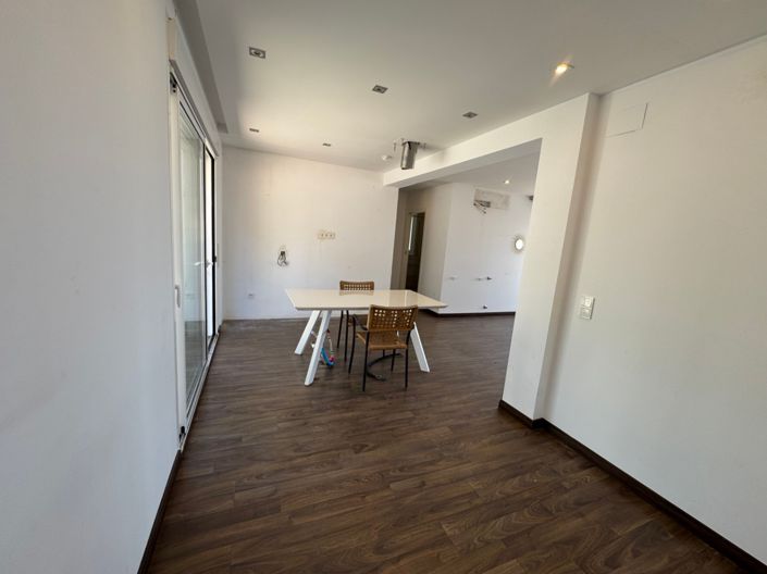 Image No.23-2 Bed Apartment for sale