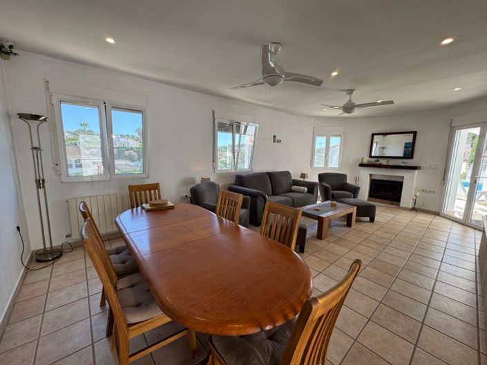 Image No.7-4 Bed Villa for sale