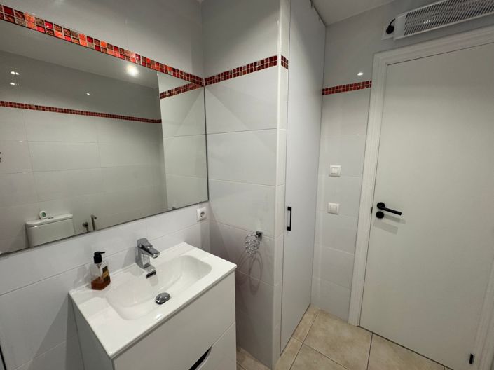 Image No.33-2 Bed Apartment for sale