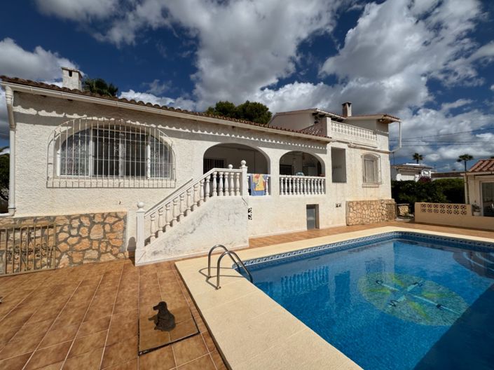 Image No.2-5 Bed Villa for sale