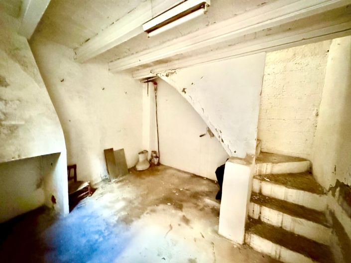 Image No.13-7 Bed Townhouse for sale