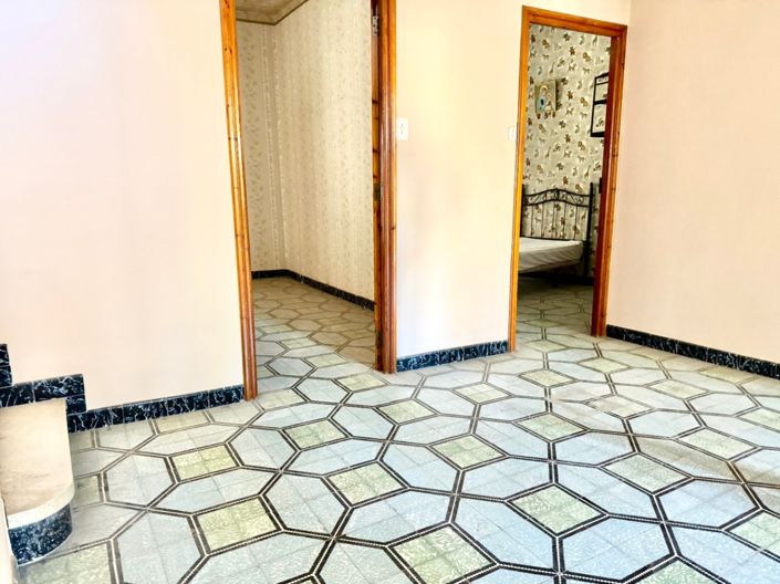 Image No.33-7 Bed Townhouse for sale