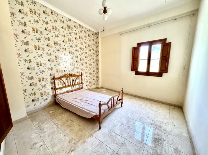 Image No.36-7 Bed Townhouse for sale