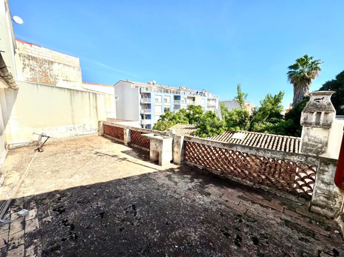 Image No.48-7 Bed Townhouse for sale