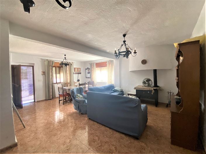 Image No.20-Maison de campagne de 4 chambres à vendre à Sax