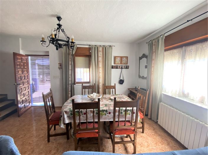 Image No.22-Maison de campagne de 4 chambres à vendre à Sax