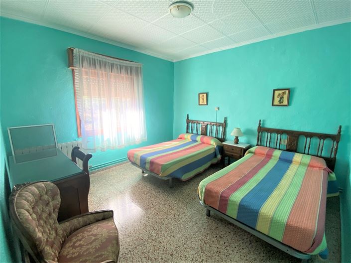 Image No.32-Maison de campagne de 4 chambres à vendre à Sax