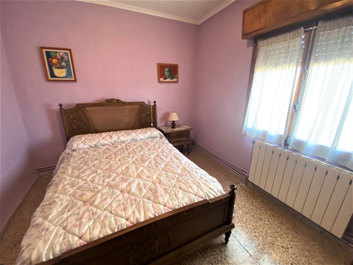 Image No.35-Maison de campagne de 4 chambres à vendre à Sax