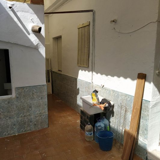 Image No.9-2 Bed Townhouse for sale