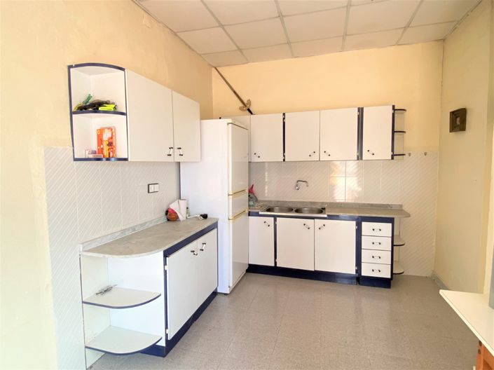 Image No.19-Maison de campagne de 4 chambres à vendre à Sax