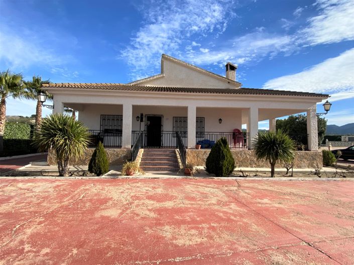 Image No.2-Maison de campagne de 4 chambres à vendre à Sax