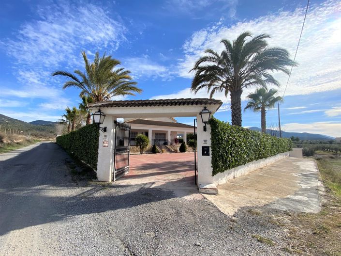 Image No.4-Maison de campagne de 4 chambres à vendre à Sax