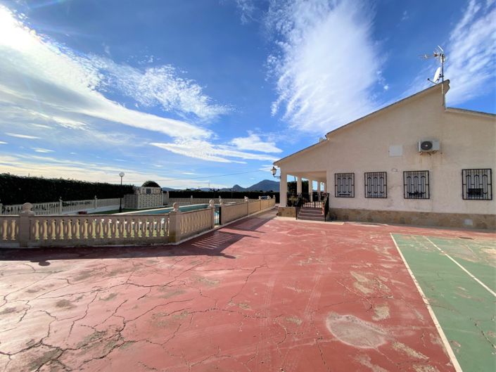 Image No.8-Maison de campagne de 4 chambres à vendre à Sax