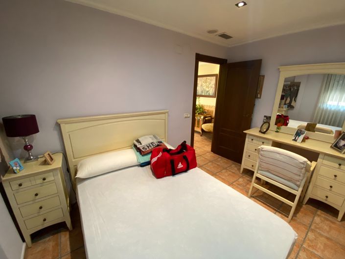 Image No.24-5 Bed Townhouse for sale