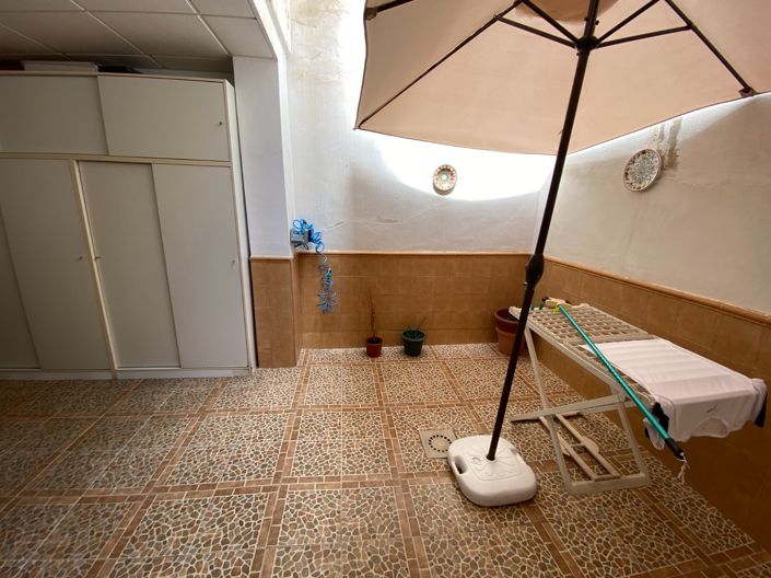 Image No.8-5 Bed Townhouse for sale