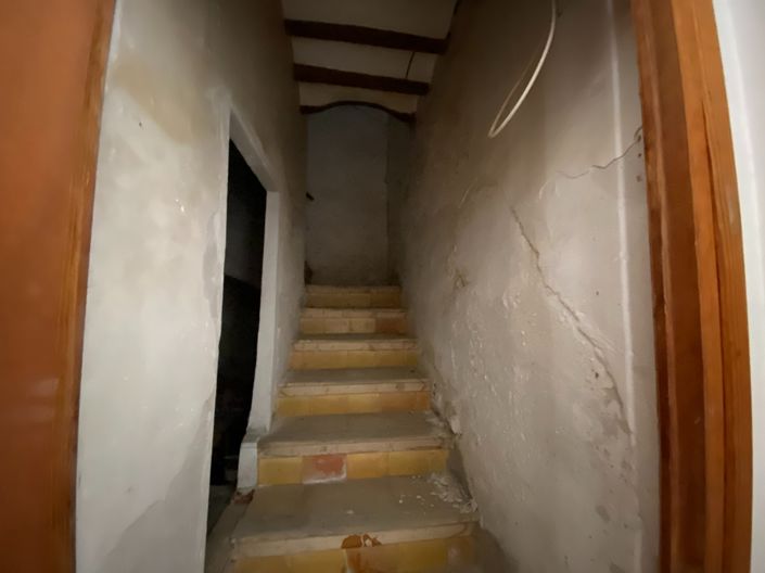 Image No.26-5 Bed Townhouse for sale