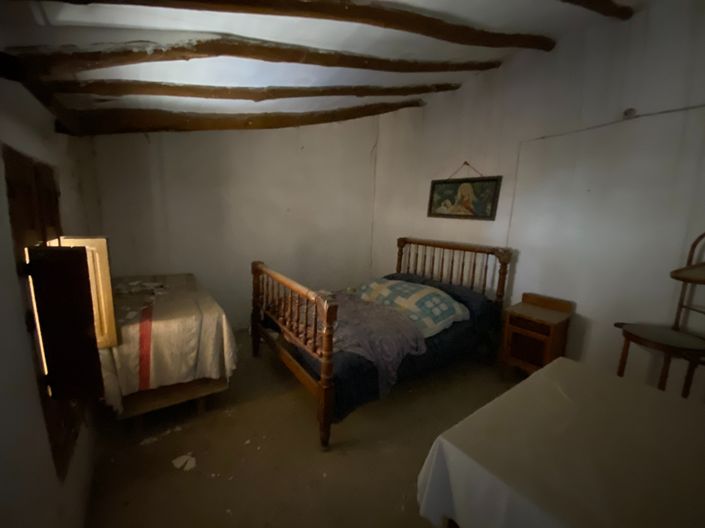 Image No.34-5 Bed Townhouse for sale