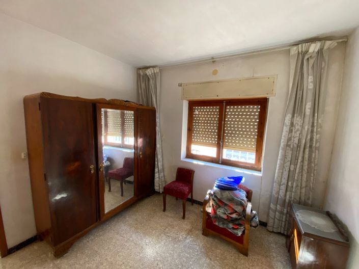 Image No.5-5 Bed Townhouse for sale