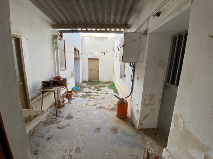 Image No.7-5 Bed Townhouse for sale