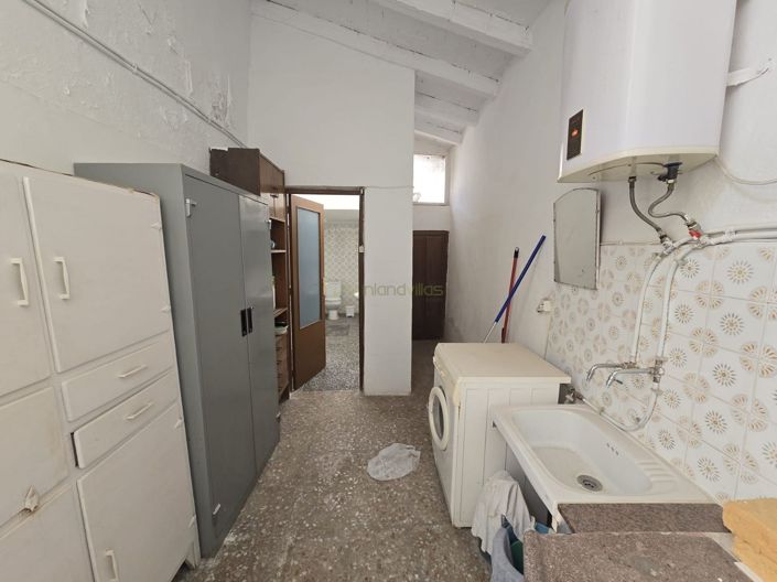 Image No.11-3 Bed Townhouse for sale